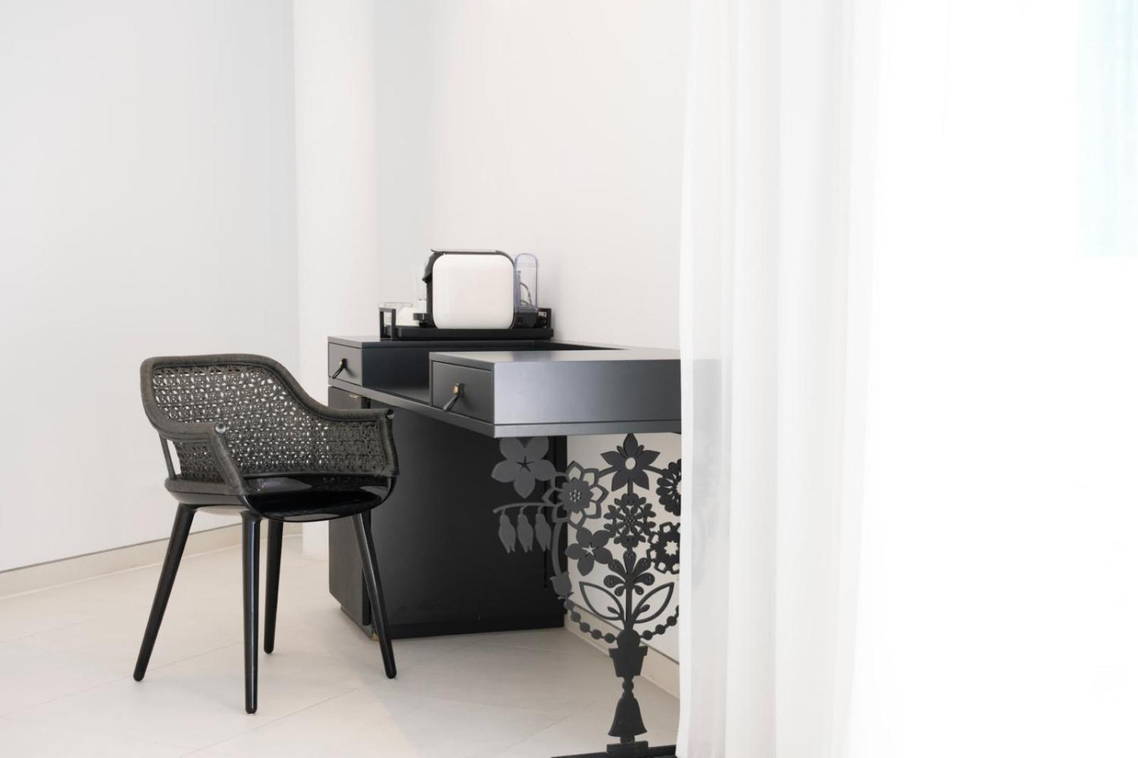 The Donna Portals (Adults Only) Hotell Portals Nous  Eksteriør bilde