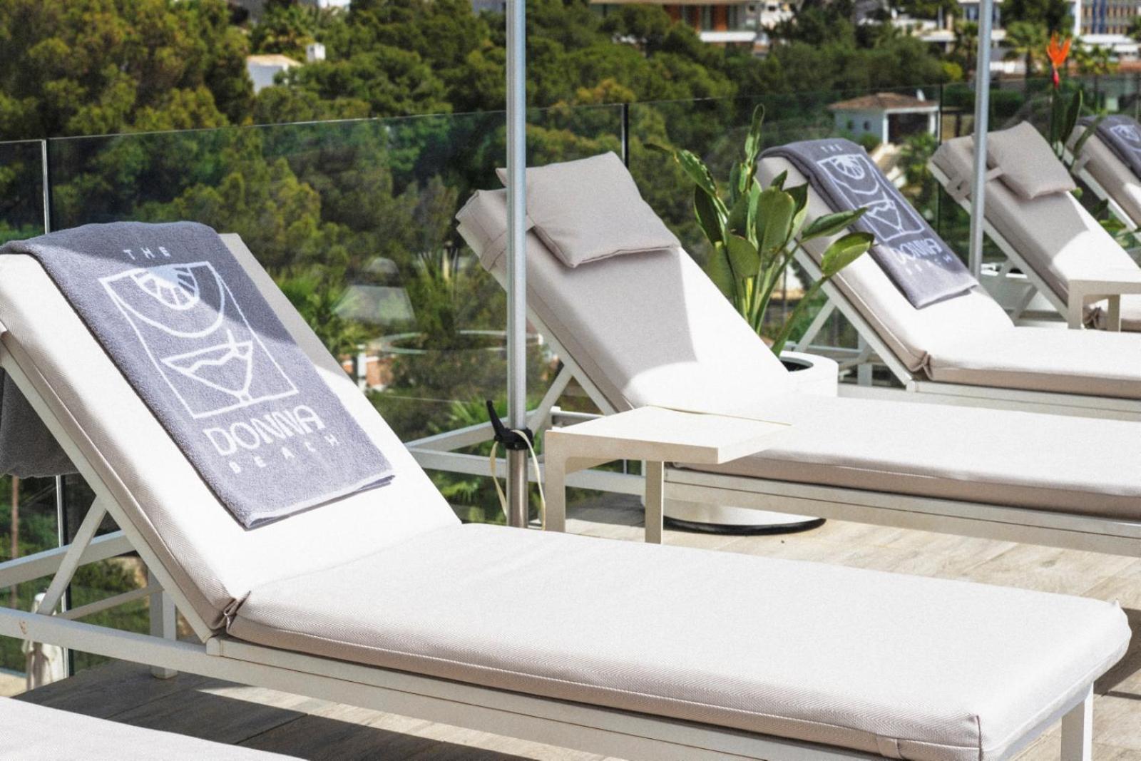 The Donna Portals (Adults Only) Hotell Portals Nous  Eksteriør bilde